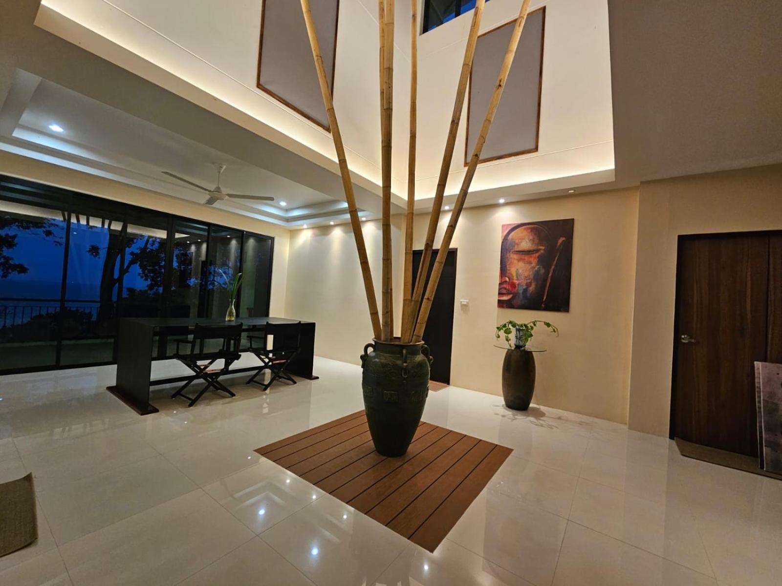 Beachfront In Rawai Vila Phuket