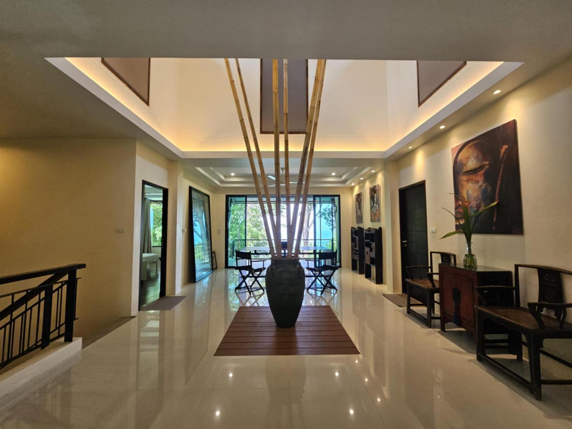 Vila Beachfront In Rawai